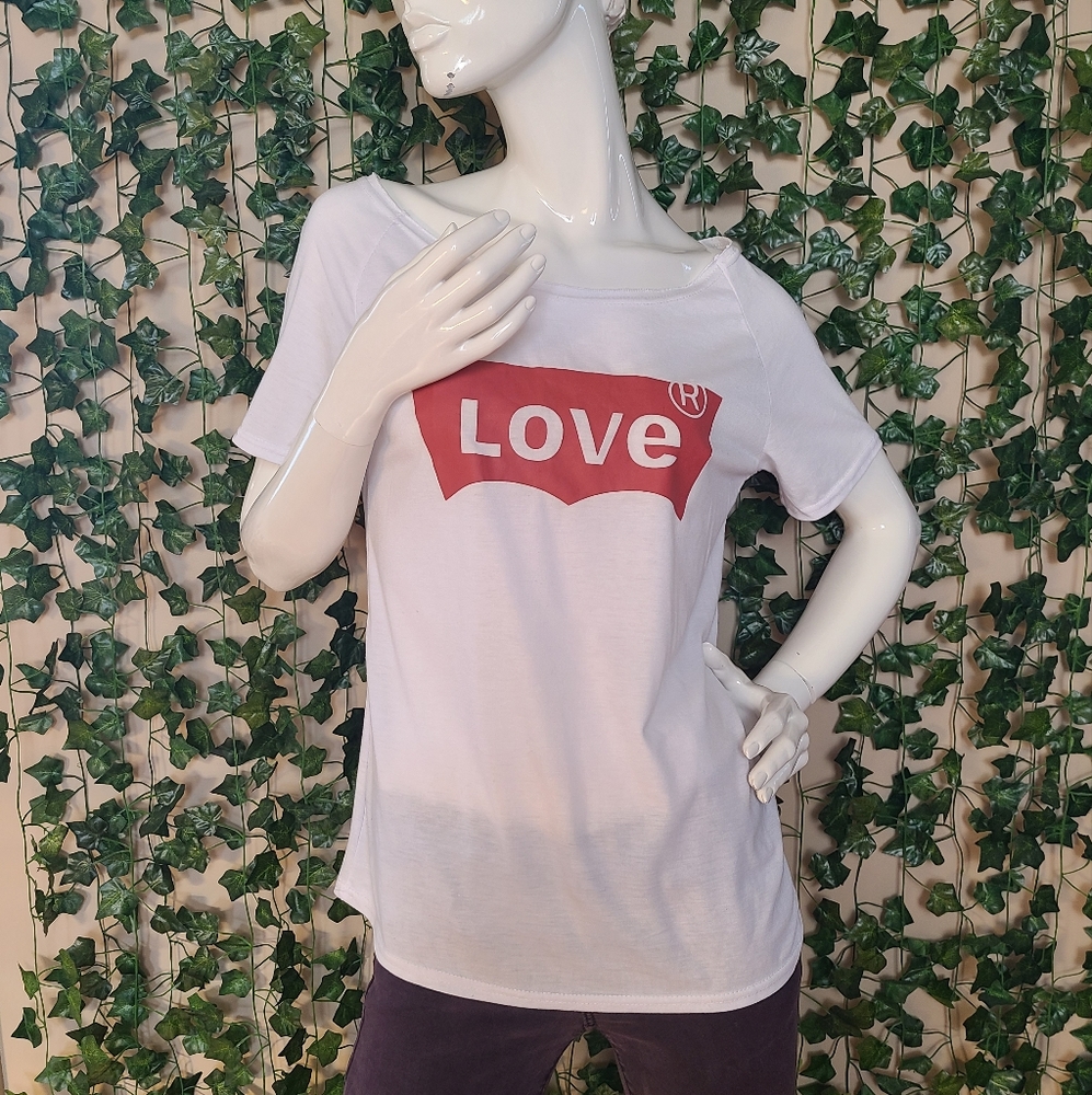 Love Women's White Cotton Casual Summer Tee size L